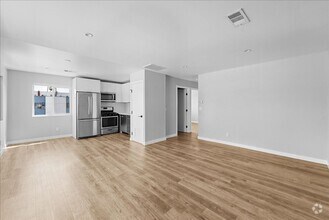 Building Photo - 941 Normandie Ave