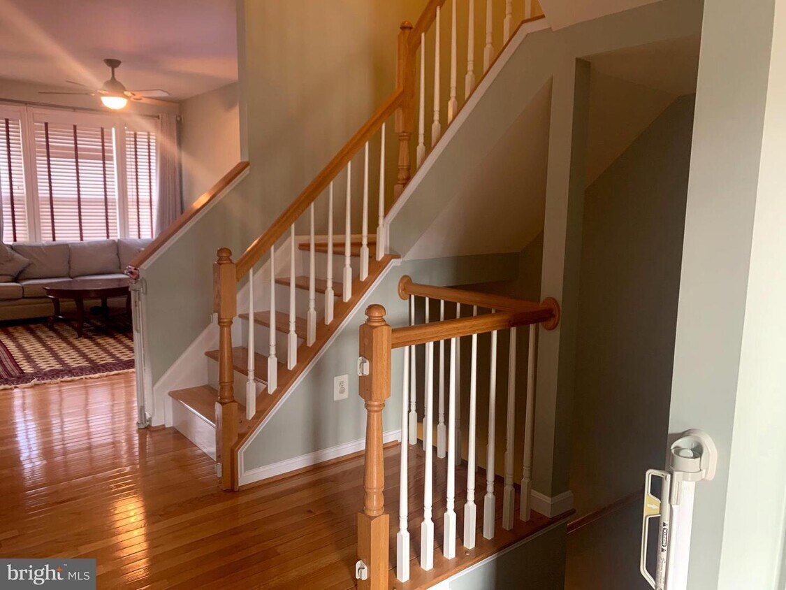 46124 Geneva Terrace, Sterling, VA 20165 Townhome Rentals in Sterling VA