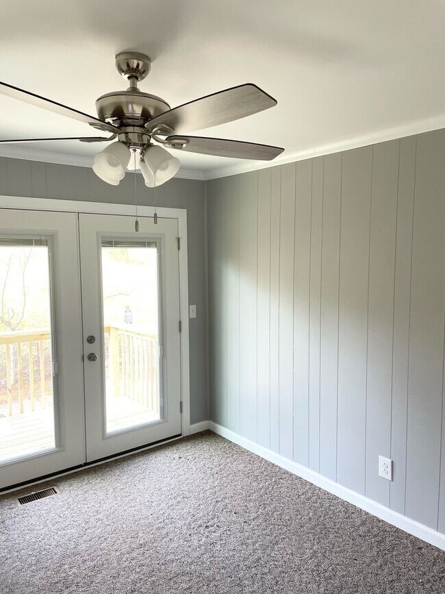Foto del edificio - 2 Bdrm /1.5 Bath Townhome Church Hill, TN