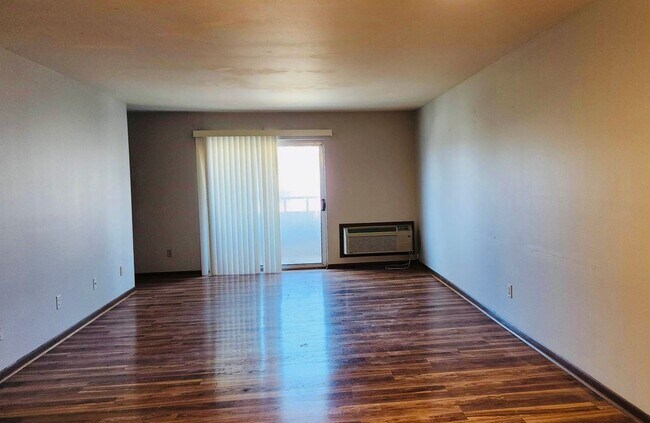 Foto del edificio - 1132 Morraine View Dr