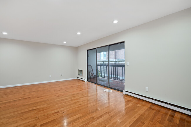 100 Greyrock Pl Unit 2, Stamford, CT 06901 - Apartments in Stamford, CT ...