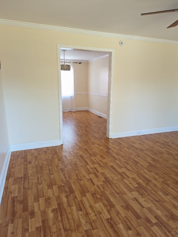 Foto del edificio - 1321 Crofton Rd