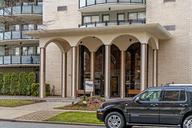 Entrance - The Sherbrooke Center Co-Op