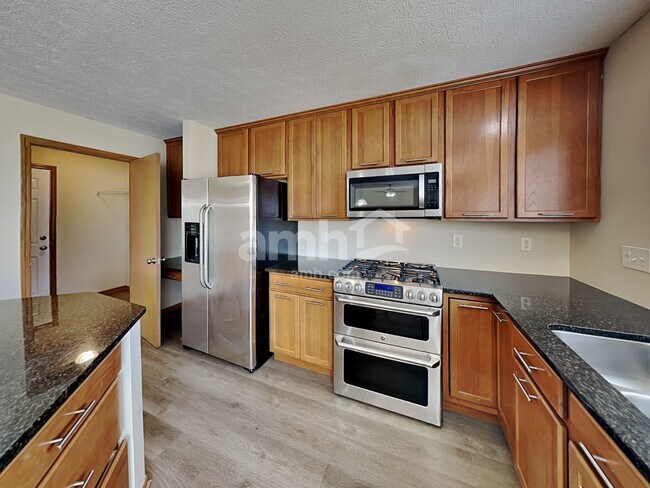 Foto del edificio - 180 Shaleridge Dr