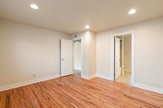 Building Photo - 1218 S Roosevelt St