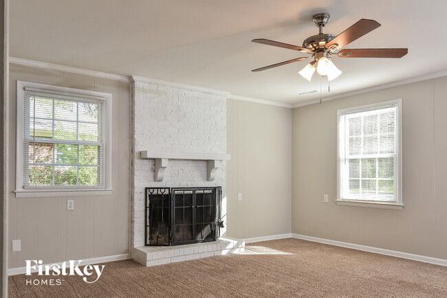 Foto del edificio - 2104 Gracewood Dr