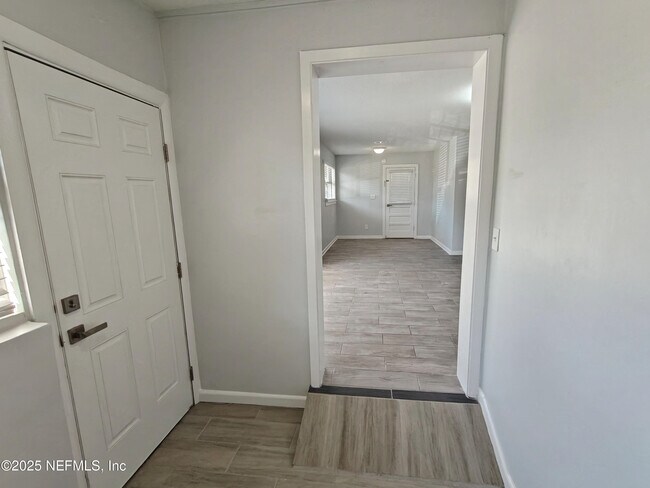 Foto del edificio - 2921 Mansion Rd