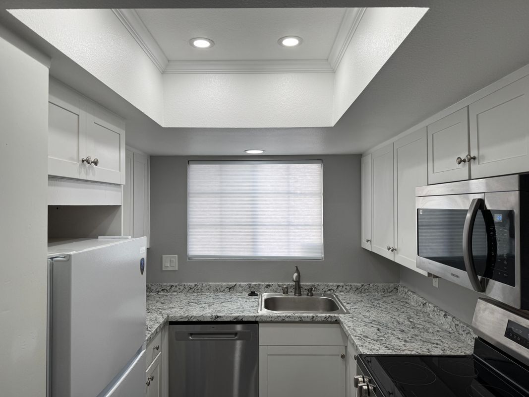 Building Photo - 26162 Sanz