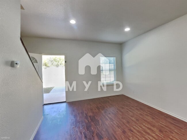 Foto del edificio - 3 br, 2.5 bath House - 613 Picnic Ct