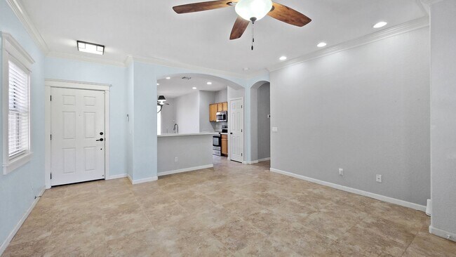 Building Photo - 14354 W Weldon Ave