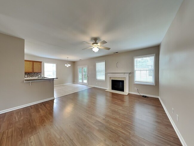 Building Photo - Harrisburg Lux Home. - $500.00 off of 2nd ...