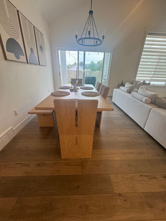 Foto del edificio - 564 Fashion Creek Ct