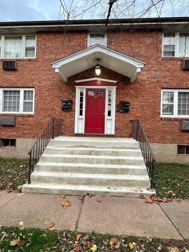 81 Charter Oak St Unit A, Manchester, CT 06040 81 Charter Oak St