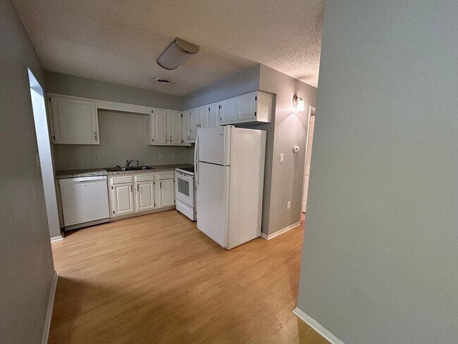Foto del edificio - 2316-2318 N Raven Ln