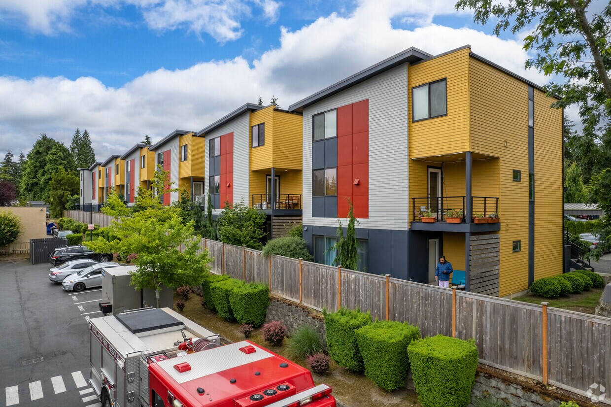 Exterior - 12802-12814 NE 84th St