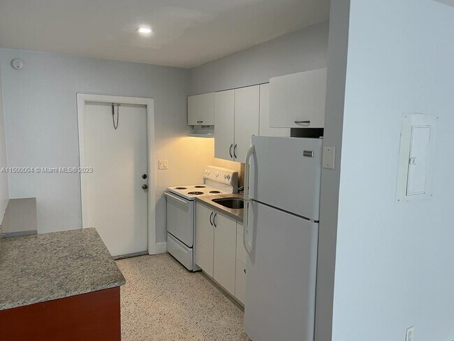 Foto del edificio - 842 SW 2nd St
