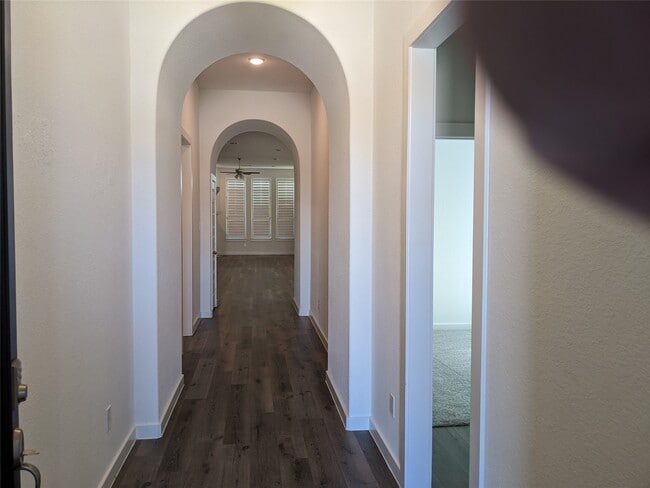 Building Photo - 2206 Hays Ranch Dr