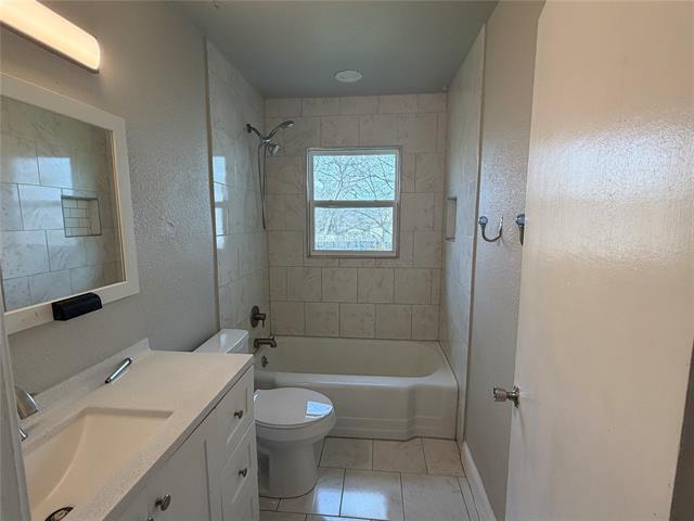 Building Photo - 7459 Mohawk Ave