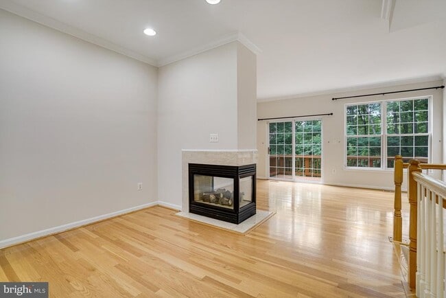 Building Photo - 6490 Tayack Pl