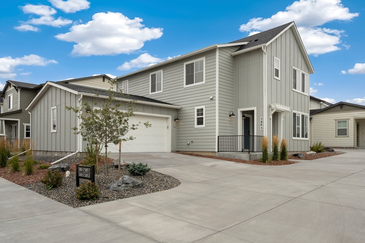 5865 Spring Breeze Dr, Colorado Springs, CO 80923 House Rental in