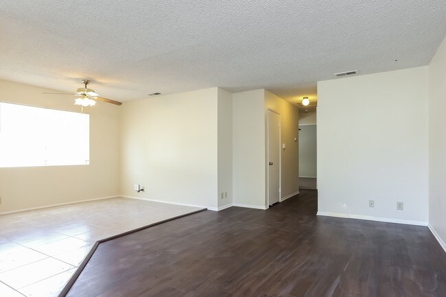 Building Photo - 5496 E Willow Woods Ln