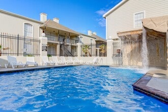 Building Photo - 14814 Perthshire Rd