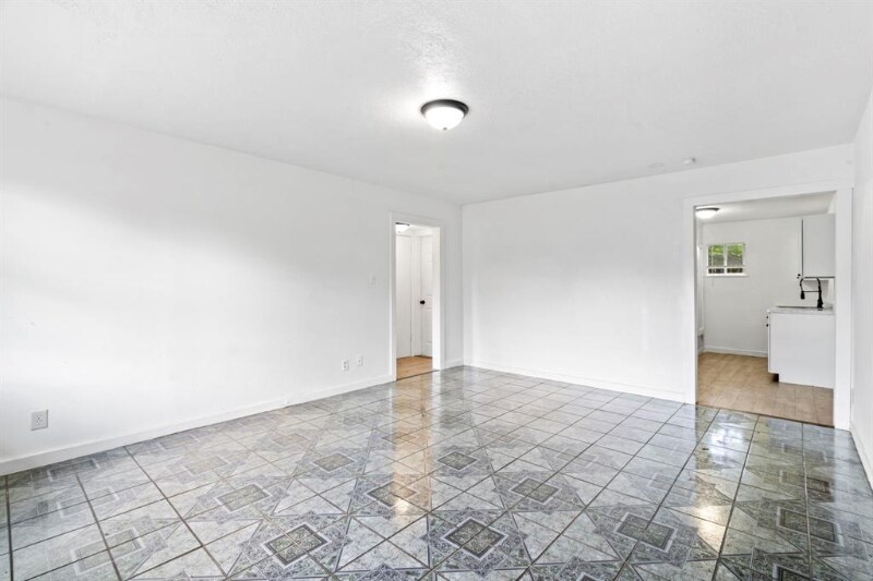 Foto principal - 7430 Mount St