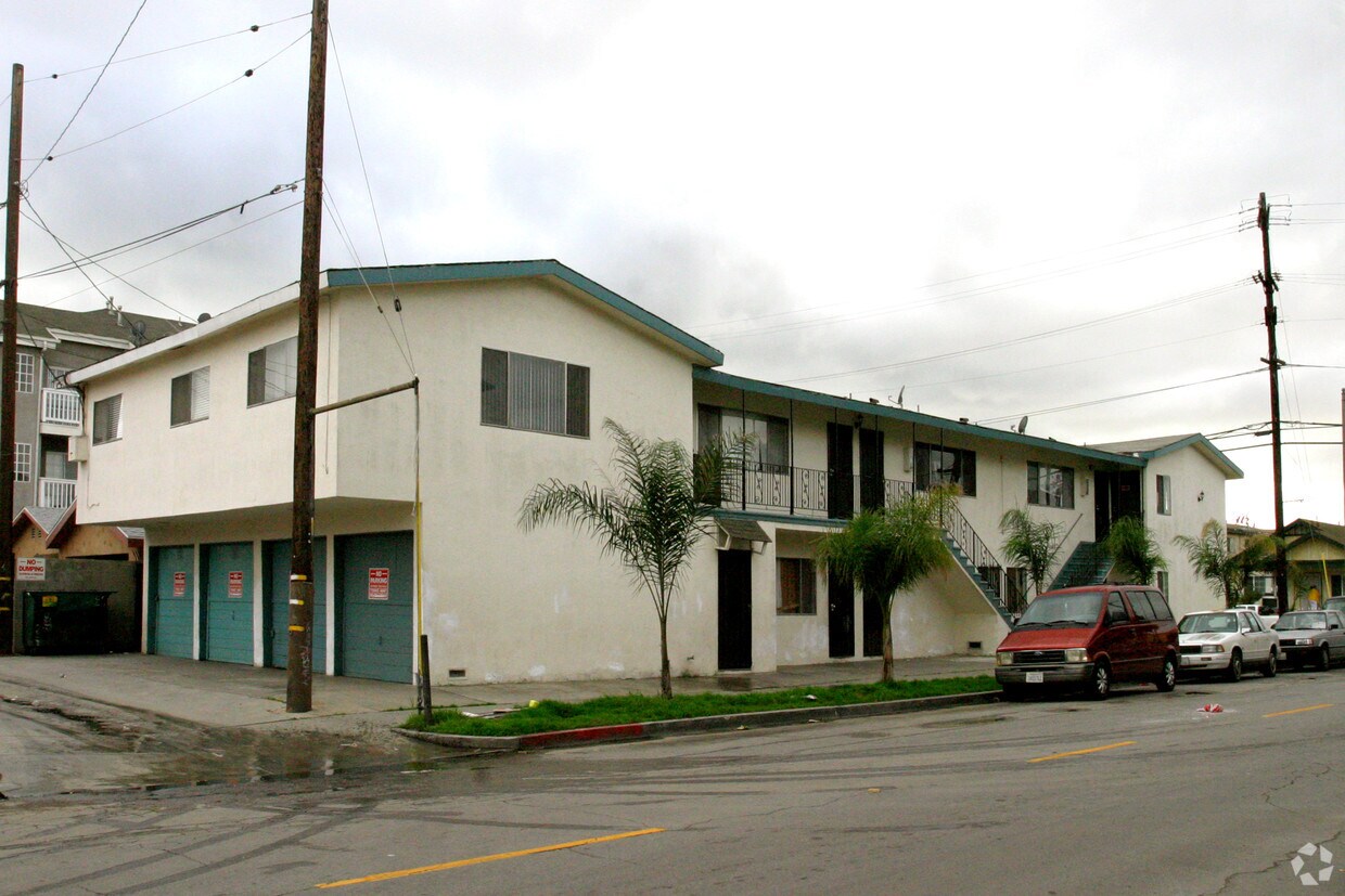 Foto del edificio - 1090 Walnut Ave