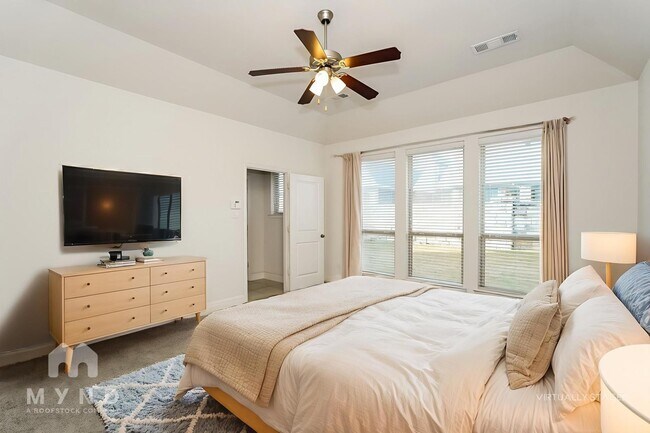 Foto del edificio - 3312 Damsel Sauvage Ln