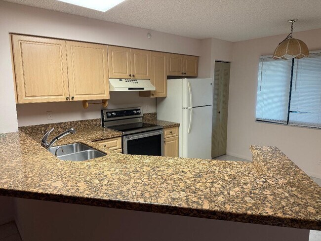 Foto del edificio - 2205 S Cypress Bend Dr