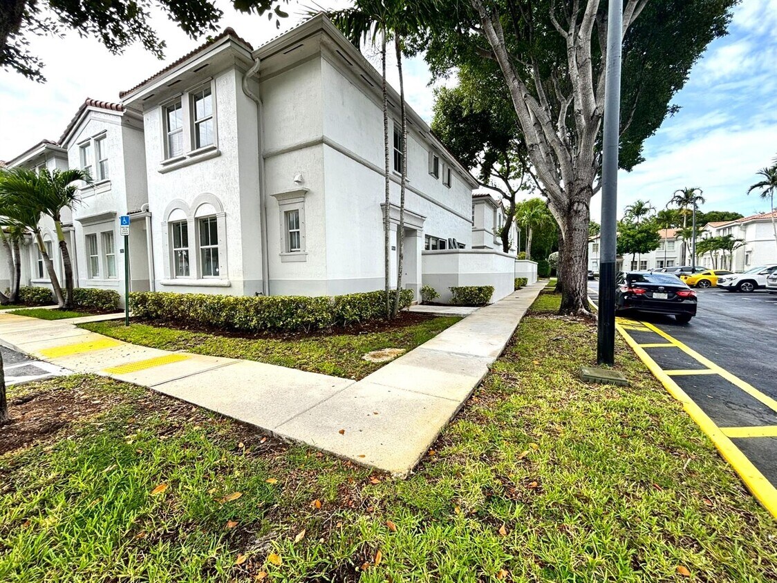 Foto principal - 15503 SW 40th St