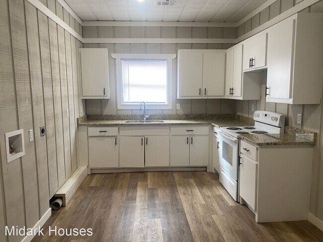 Foto del edificio - 2 br, 1 bath House - 1322 Maple Unit B