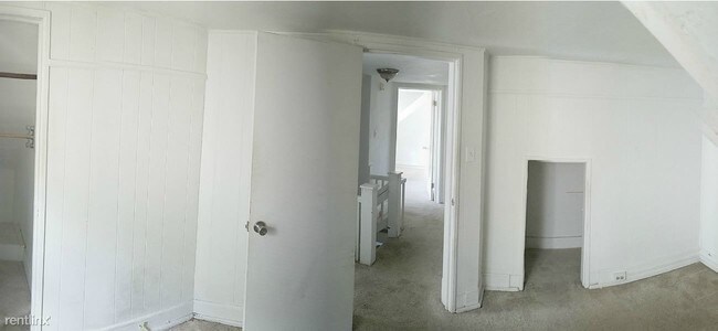 Building Photo - 862 W 46th St