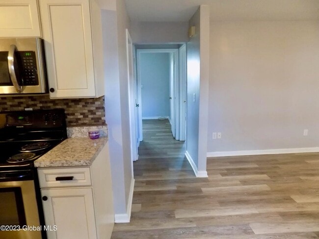 Hallway - 58 Emmett St
