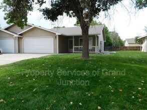 Building Photo - 517-518 29 3/8 Rd