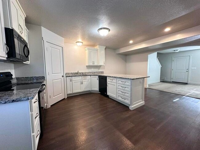 Building Photo - 2460 W 450 N