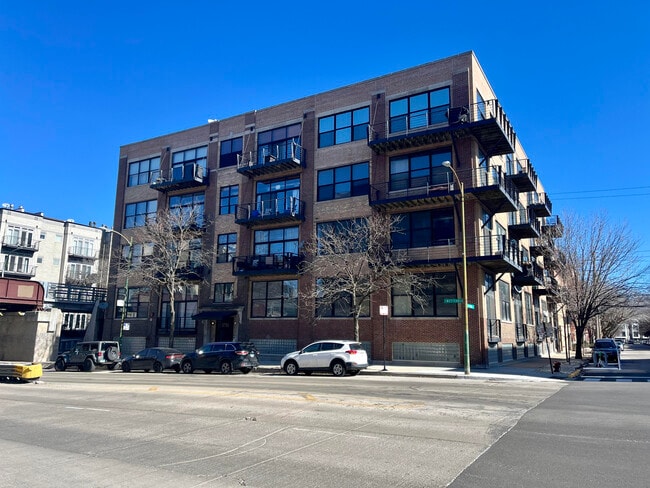 Building Photo - 1751 N Western Ave