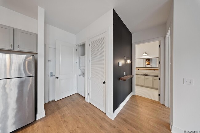 Foto del edificio - 255 E Boyd Dr