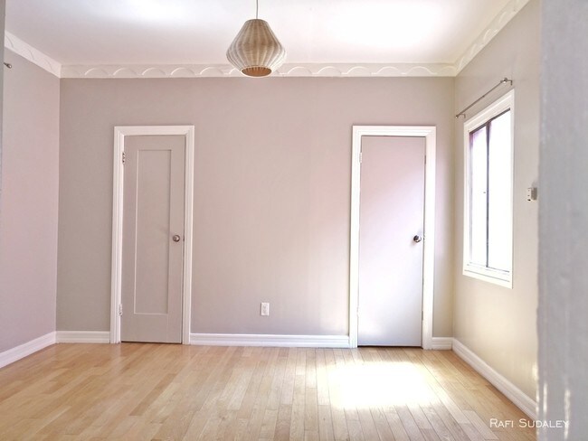 Building Photo - 1823 1/4 Echo Park Ave