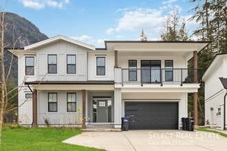 Building Photo - 63886 Beech AvenueA