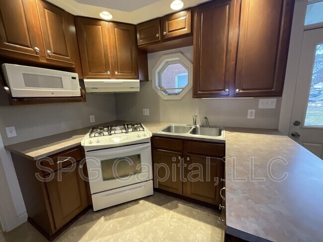 Foto del edificio - 218 W Middle St