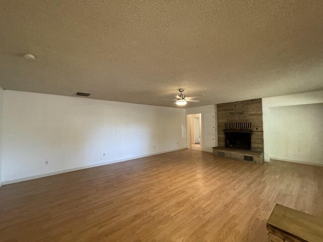 Building Photo - 1201 Palm Ave