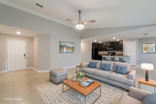 Foto del edificio - 246 Hyacinth Ct