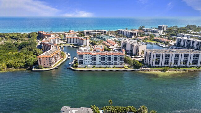 Foto del edificio - 2871 N Ocean Blvd