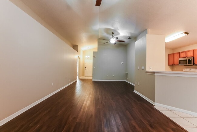 Foto del edificio - 330 Seville Pointe Ave