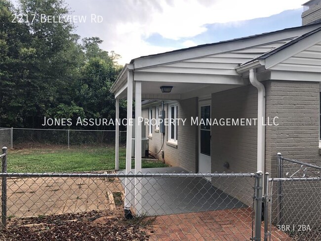 Building Photo - 2217 Bellview Rd
