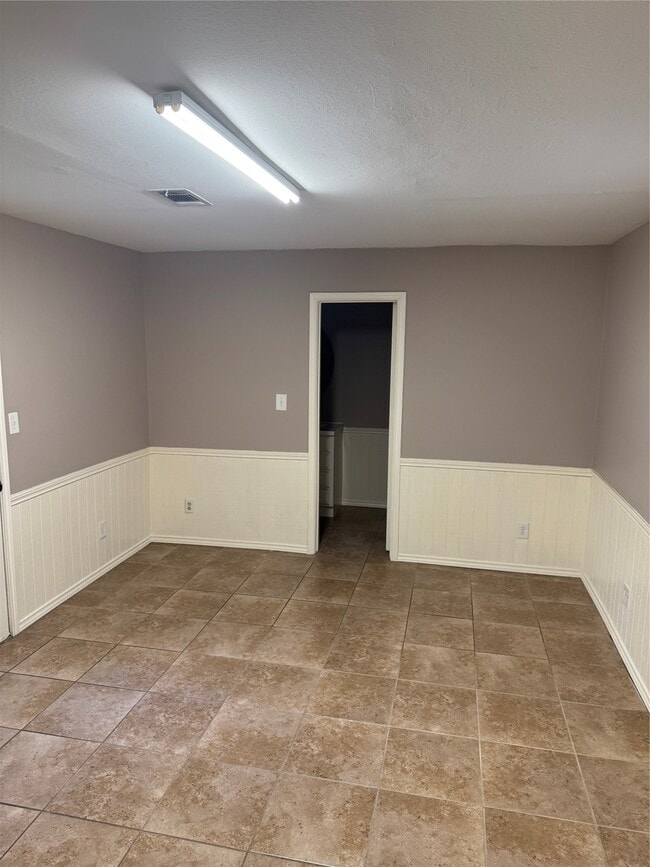 Building Photo - 21532 W Hammond Dr