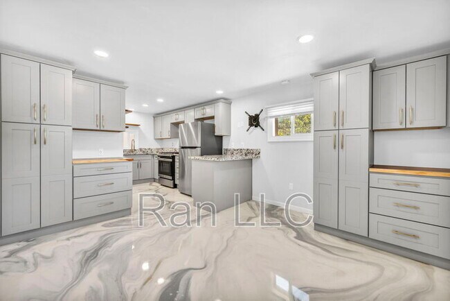 Foto del edificio - 952 Haskell St