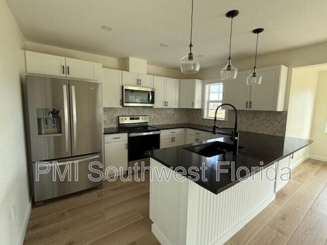 Foto del edificio - 49 Boundary Blvd