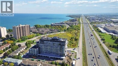 Building Photo - 461 Green Rd